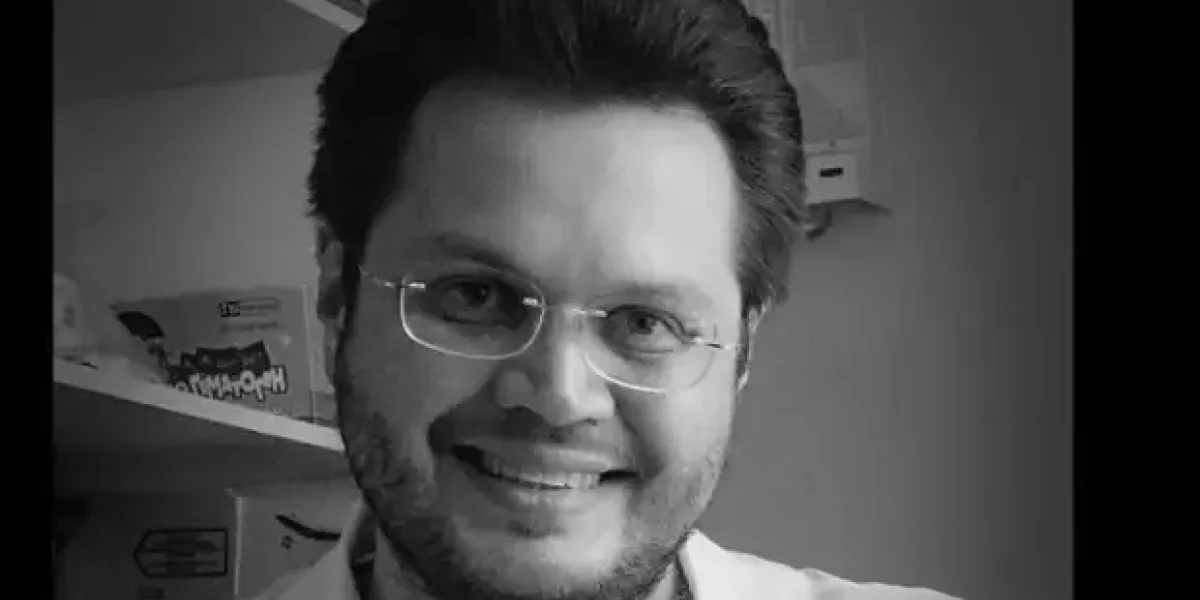 Психиатр обомлел: во враче-терапевте он узнал маньяка, которого лечил. Тот когда-то съел своего товарища Психиатр обомлел: во враче-терапевте он узнал маньяка, которого лечил. Тот когда-то съел своего товарища