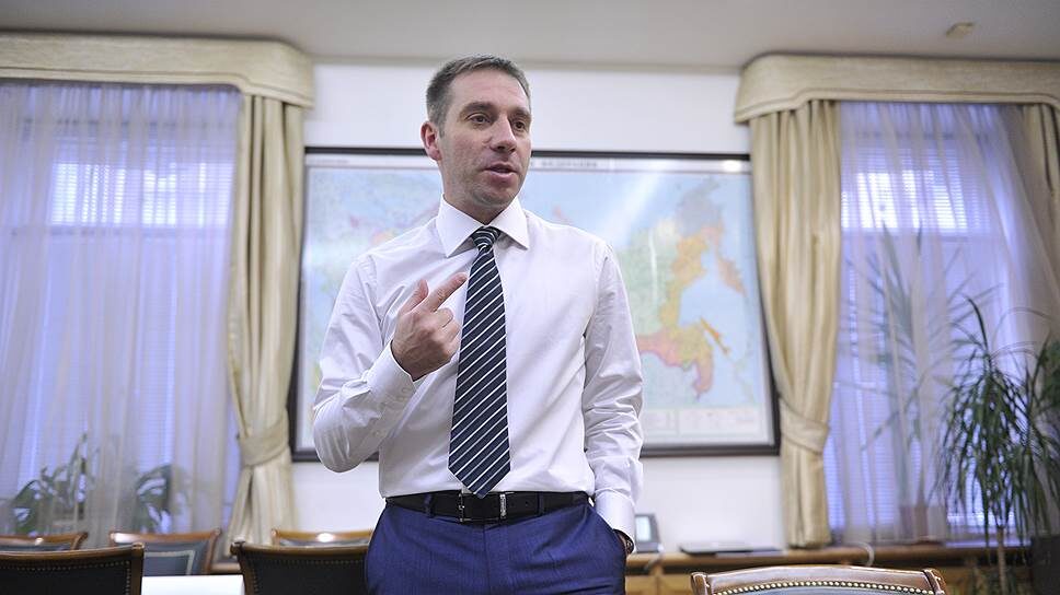 Подтверждаются конспирологические теории о том, что российскими чиновниками руководили из-за рубежа