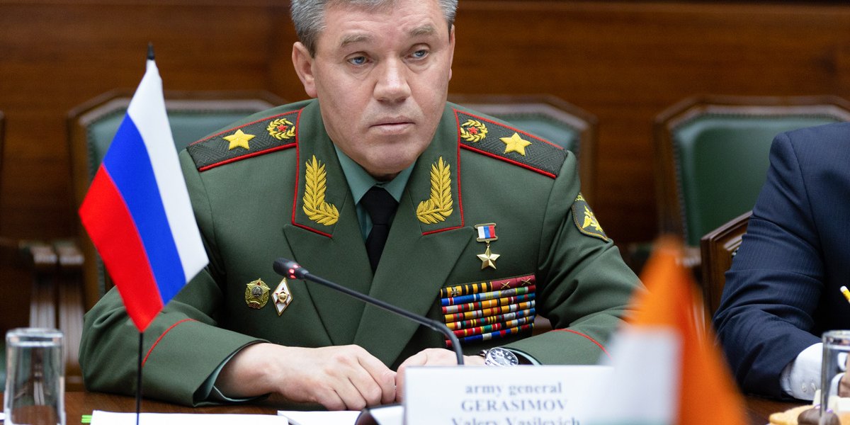 Герасимов рассказал об освобождении южной части Димитрова: все заявления начальника Генштаба