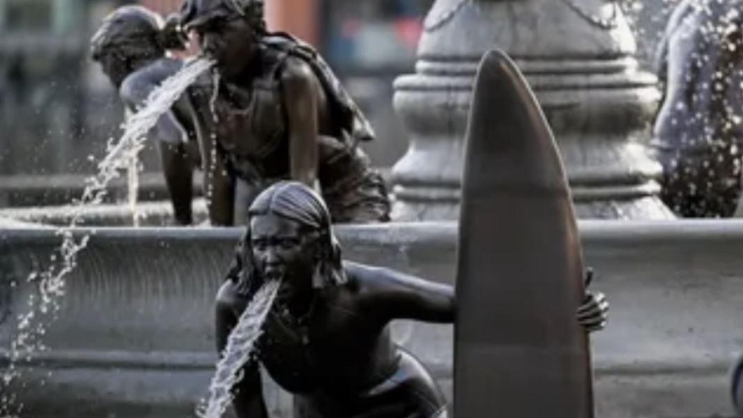 «Тошнотворный» фонтан посреди Лондона – памятник коррупции «Тошнотворный» фонтан посреди Лондона – памятник коррупции