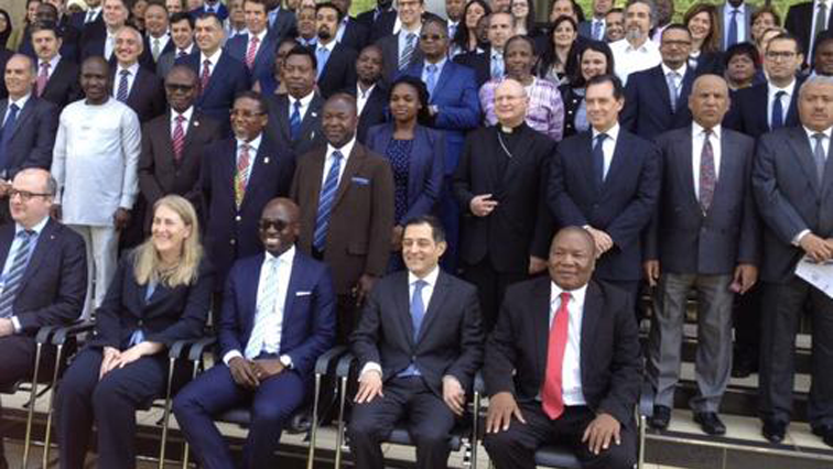 Царей и королей в ЮАР – почти десяток, и все получают «зарплату» Царей и королей в ЮАР – почти десяток, и все получают «зарплату»