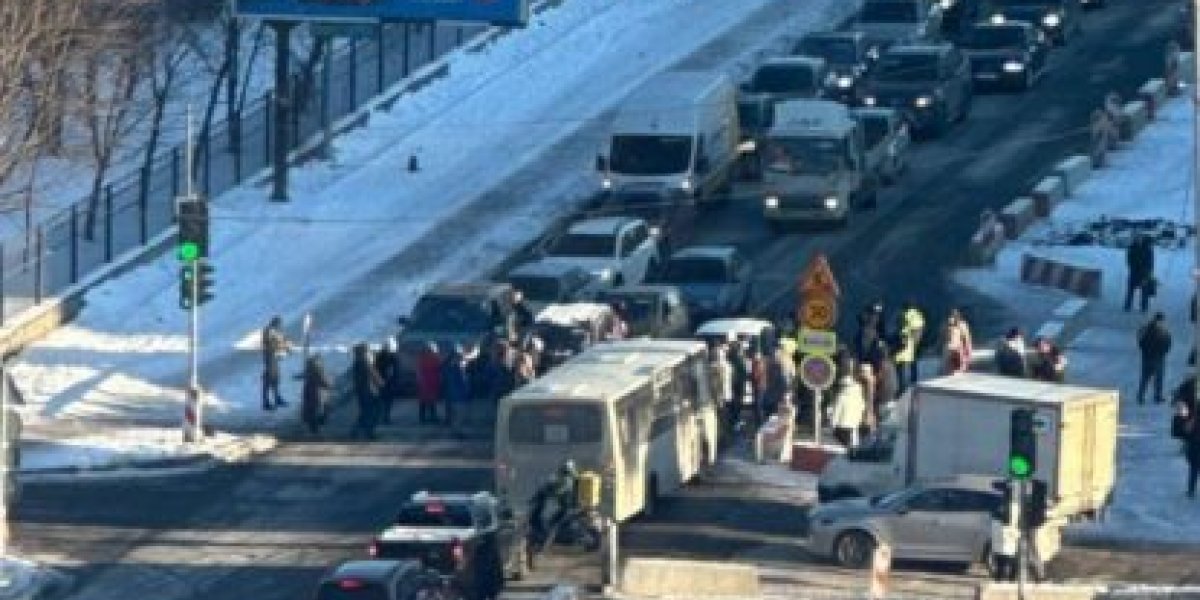 Киев захлестнули массовые акции протеста: дороги перекрыты