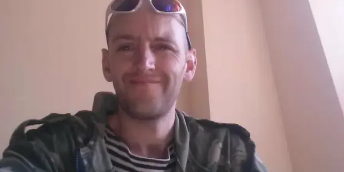 7 лет в Британии уже отсидел, теперь ему обещают пожизненный. На воевавшего за русских англичанина чиновникам плевать? 7 лет в Британии уже отсидел, теперь ему обещают пожизненный. На воевавшего за русских англичанина чиновникам плевать?