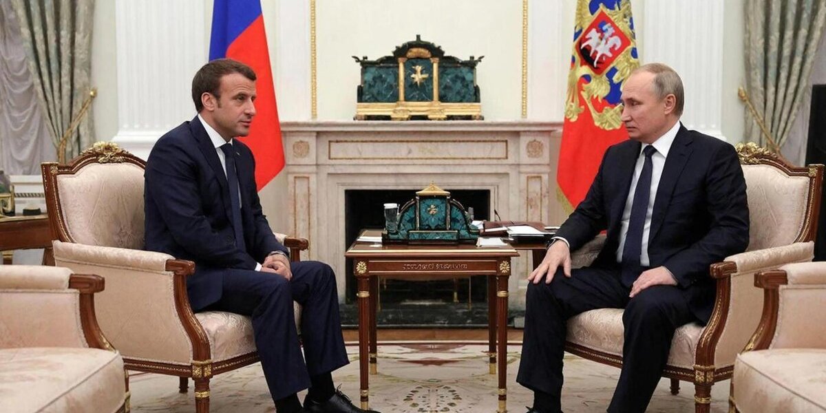 Шаг к диалогу: названа цель визита советника Макрона в Москву