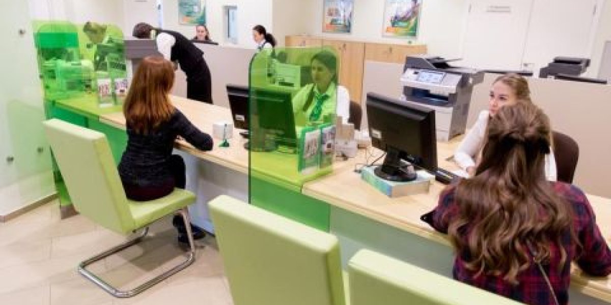 В 2025 году число жалоб на банки в России выросло почти на 15%