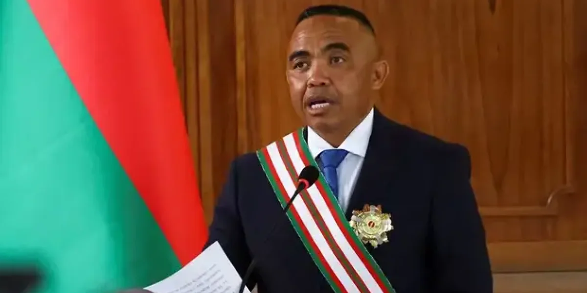 Макрон едва не убил друга Путина президента Траоре. Какая команда дана спецслужбам Франции?