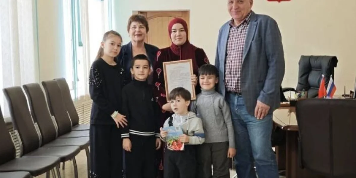 «Вот и сказочке конец»: Бастрыкин лично занялся семьей, получившей квартиру в России, живя в Таджикистане «Вот и сказочке конец»: Бастрыкин лично занялся семьей, получившей квартиру в России, живя в Таджикистане