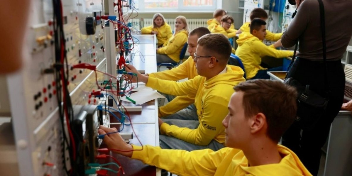 Будущее без иллюзий: как подростки видят свой профессиональный путь