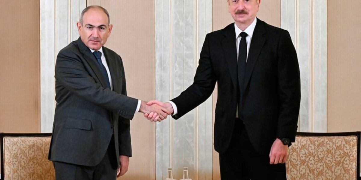 Пашинян получил 30 серебряников от Алиева и сдал Карабах: Депутат Госдумы раскрыл сумму взятки за сдачу территории