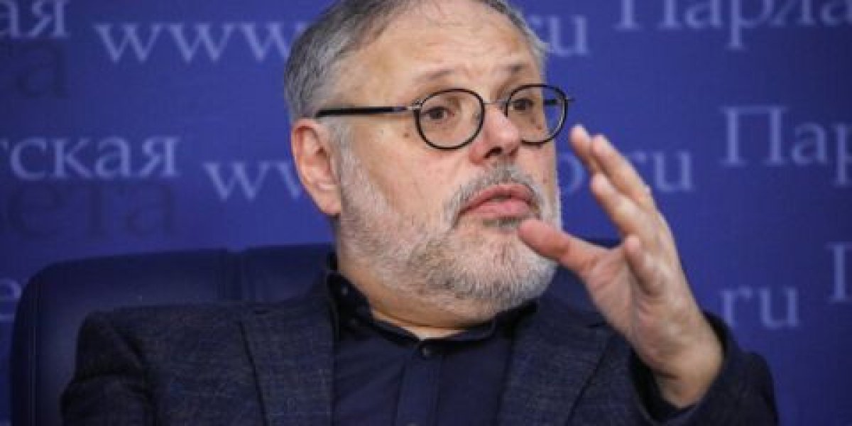 Почему Трамп оттягивает нападение на Иран, объяснил Хазин