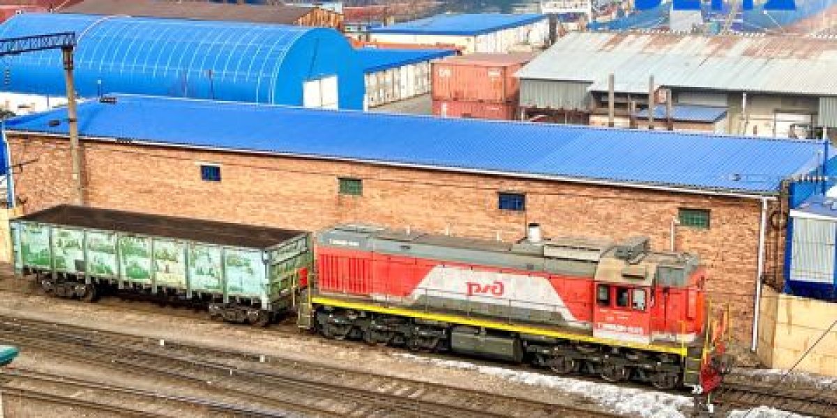 Поезда задерживаются на 9 и более часов из-за крушения на железной дороге в Приамурье