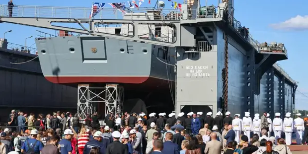 Пентагон напрягся. СУ-57 вдруг разглядели над Алжиром. А еще Россия показала "терминатора" для подлодок США