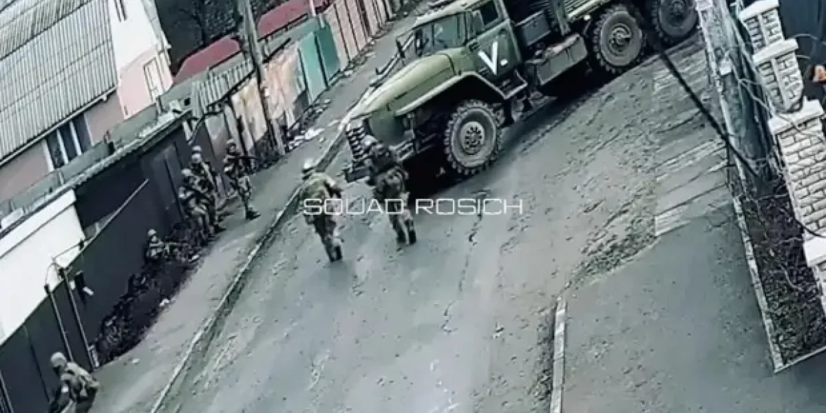 "Это ошеломило. Избитые украинской армией. Черные лица". Какой Сладков впервые увидел колонну РФ, когда началась СВО