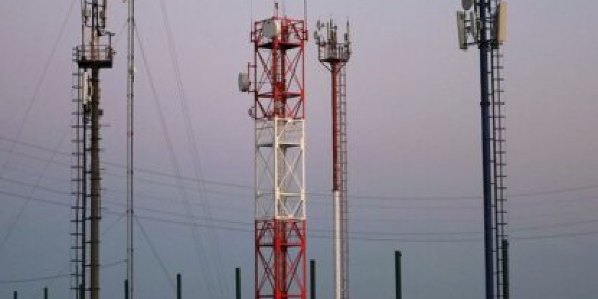 Без звонков и интернета: на Украине начала сыпаться система связи