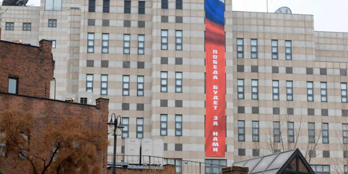 Не нравится — не смотри: Москва жестко ответила на истерику Южной Кореи из-за баннера «Победа будет за нами»