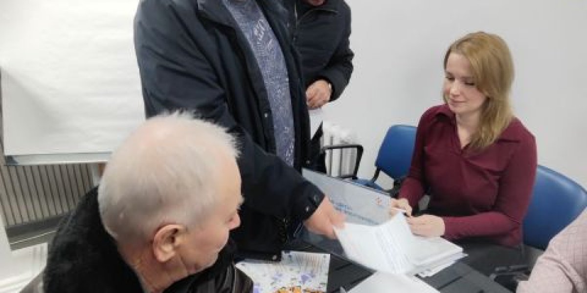 Хабаровские электрические сети ДРСК приняли участие в ярмарке вакансий в кадровом центре «Работа России» Хабаровские электрические сети ДРСК приняли участие в ярмарке вакансий в кадровом центре «Работа России»