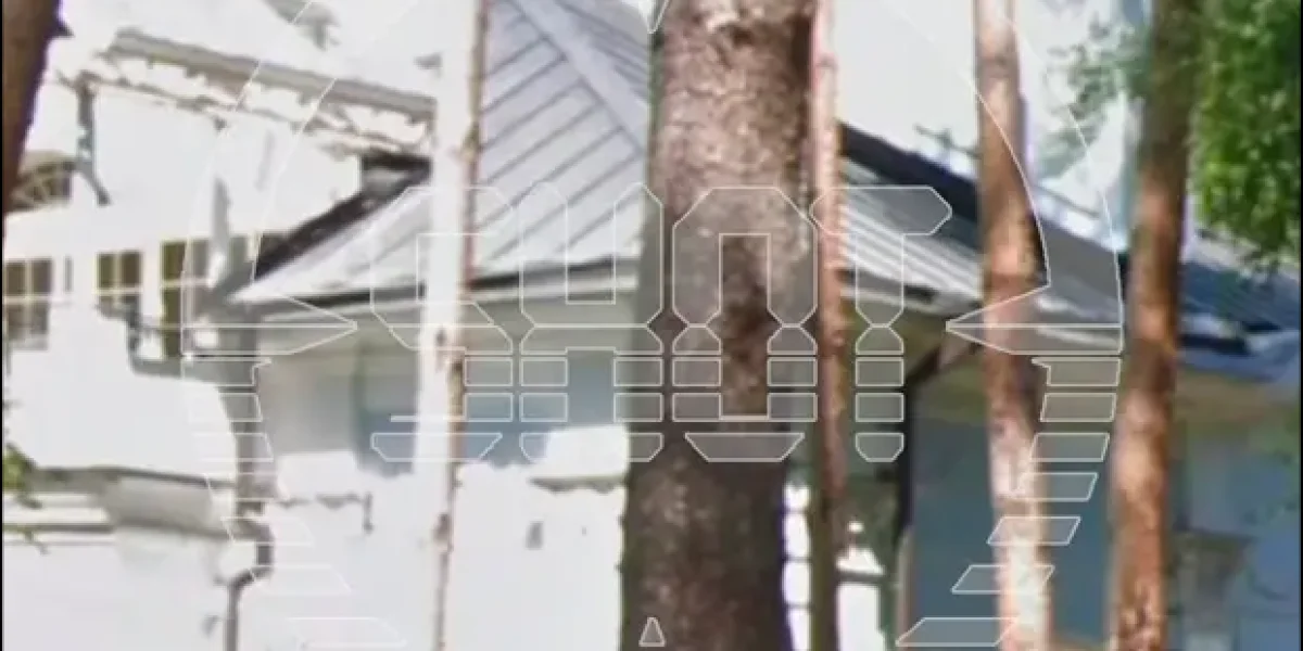 Пока бойцы тратились на мыло, он заработал миллиард на армейских гелях. А у детей главы "Военторга" теперь и бизнес есть Пока бойцы тратились на мыло, он заработал миллиард на армейских гелях. А у детей главы "Военторга" теперь и бизнес есть