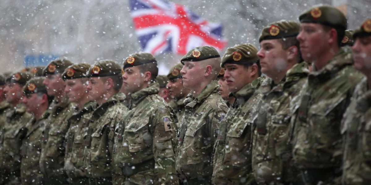 «Ряженый в камуфляж»: британцы в ярости из-за плана Хили отправить солдат на Украину на убой