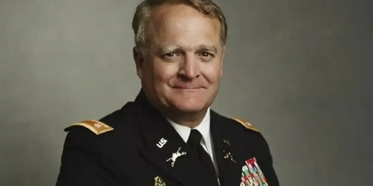 Россия - скала в бушующем море: Отставной американский военный Дэниел Дэвис выдал то, о чем в Пентагоне предпочитают молчать, давясь злобой