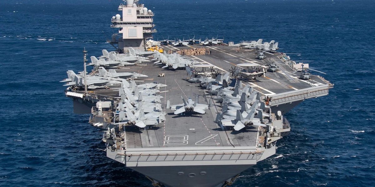 WSJ: авианосец США Gerald Ford США за $13 млрд «обделался» у берегов Ирана (ФОТО)