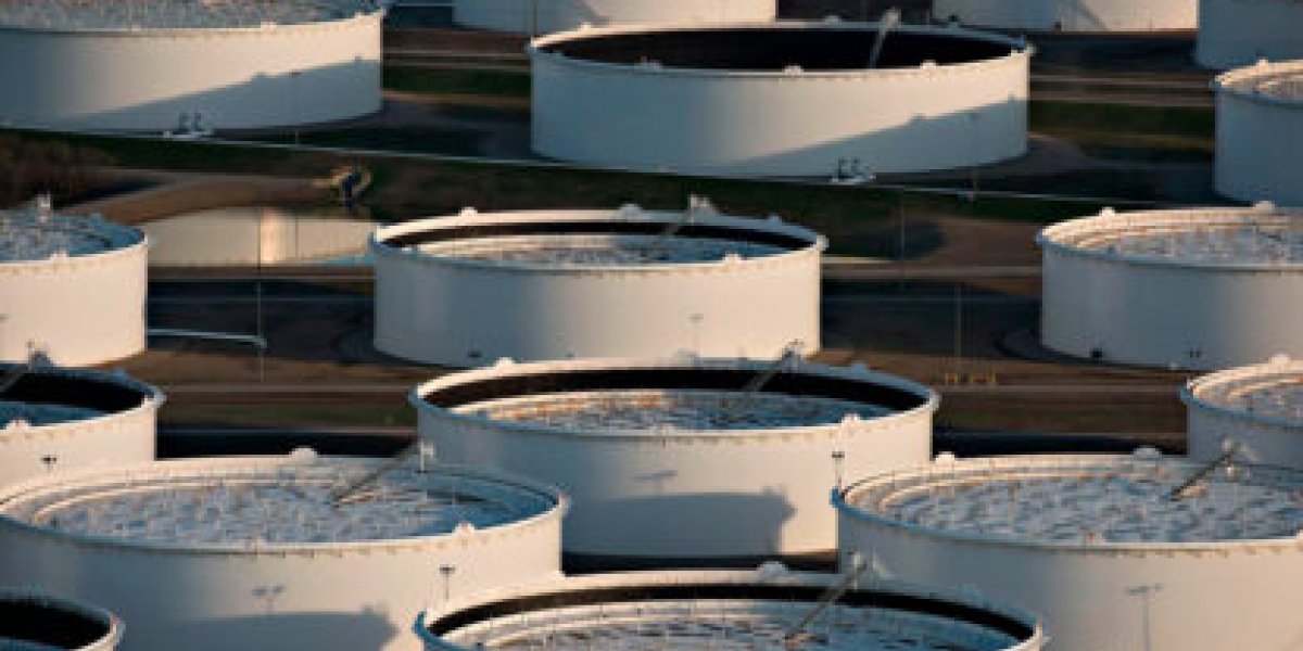 Индия не планирует сокращать закупки топлива из России