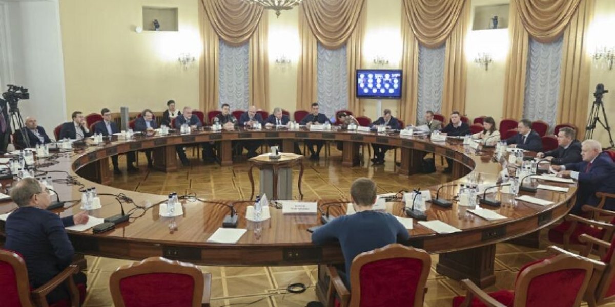 На круглом столе в Госдуме предложили закрепить &laquo;целомудрие&raquo; в законодательстве России