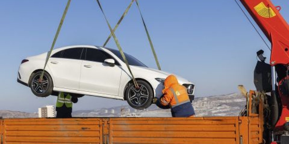 У владивостокца забрали машину за неуплату штрафов У владивостокца забрали машину за неуплату штрафов