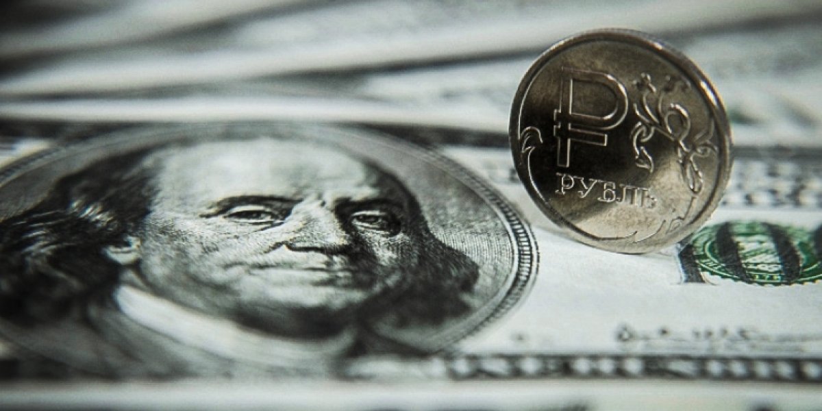 В Кремле предлагают вернуться к расчётам в долларах США: что ещё