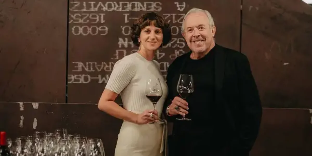 "Стояли с бумажными тарелками с едой, пытаясь услышать, что он говорит". Макаревич опозорился в Израиле