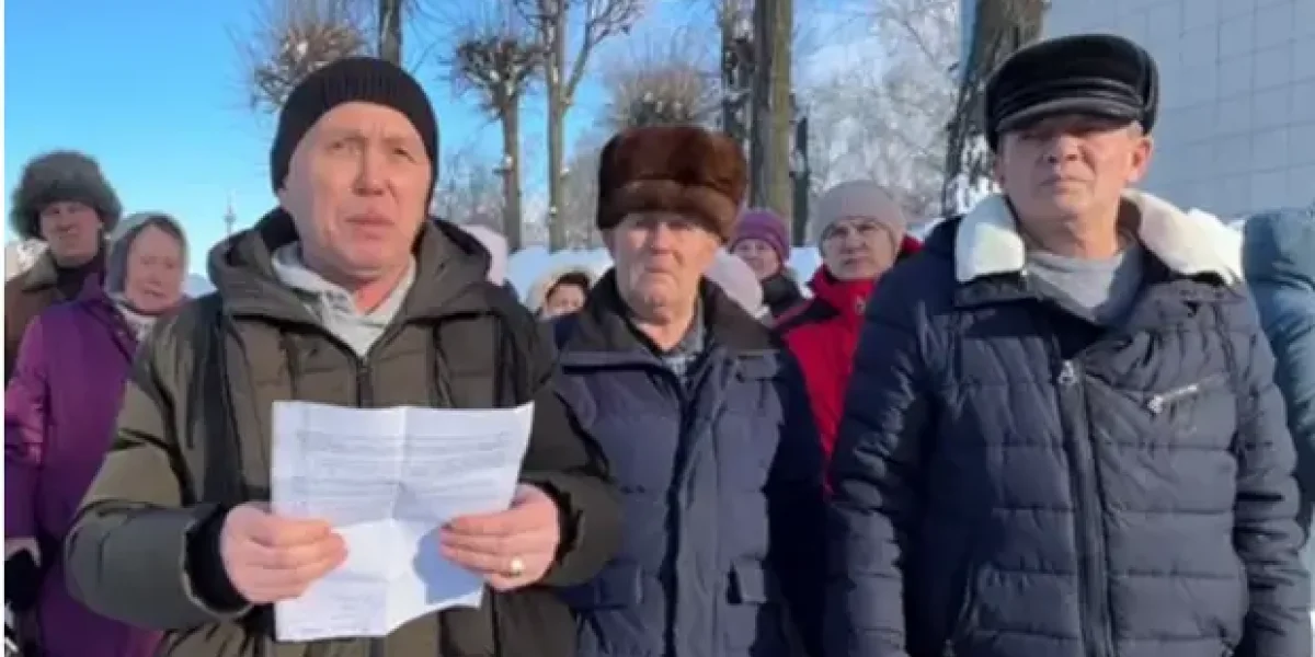 Люди выходят на трассу с обращением к Путину. А ветерана СВО, инвалида, власть с  этим погнала с трибуны