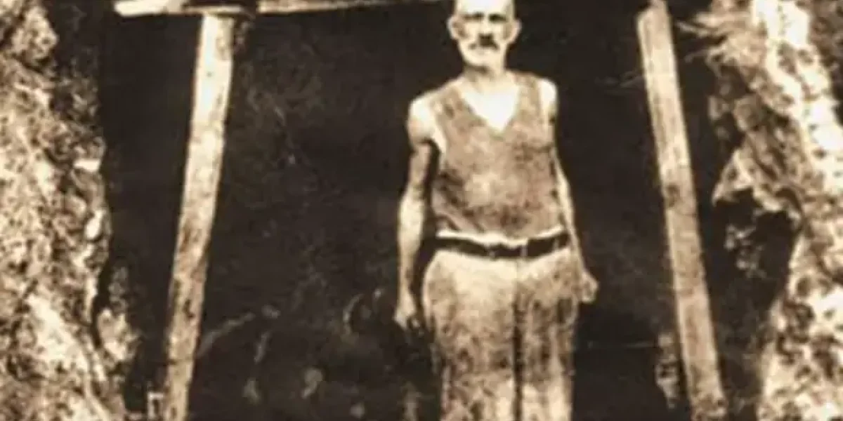 За 38 лет он прорыл в песке 2 км тоннеля. А потом вдруг исчез