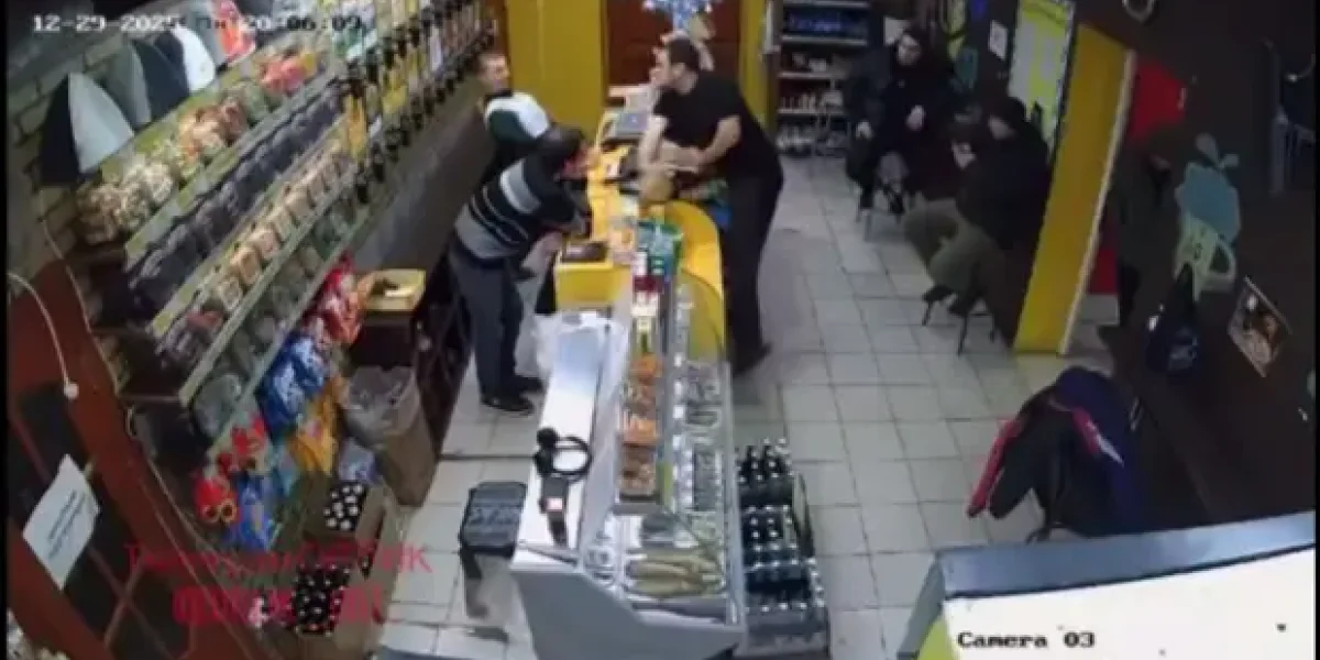 Парень дал отпор банде грабителей Абдуллы. А теперь оправдывается перед начальником МВД и сидящим рядом главой диаспоры