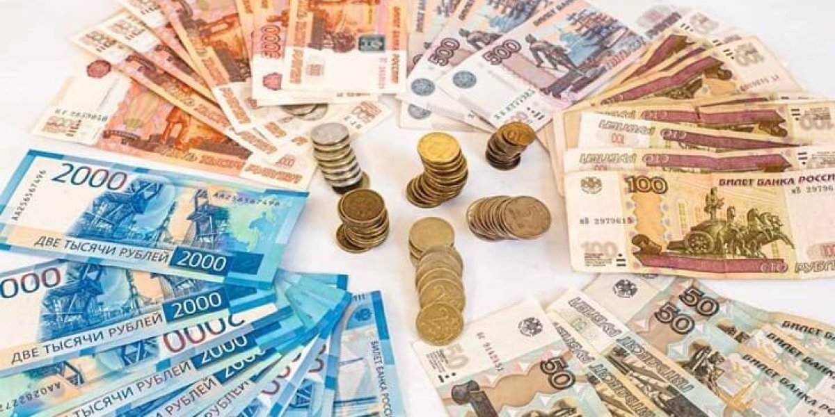 Доля россиян с доходами выше 100 тысяч рублей достигла рекордного уровня