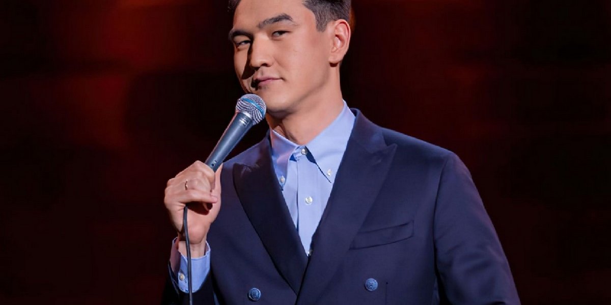 &laquo;Пришли посмотреть на уголовника&raquo;: комик Сабуров в первый раз после запрета на въезд в Россию вышел на сцену (ВИДЕО)