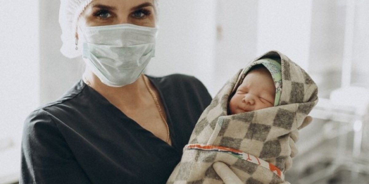 &laquo;Вся жизнь перевернута&raquo;: акушерки Кольчугино теряют работу из-за закрытия роддома