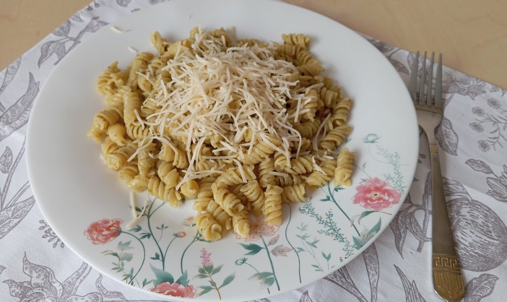 От каких продуктов россияне отказываются добровольно, а от каких отказаться не могут