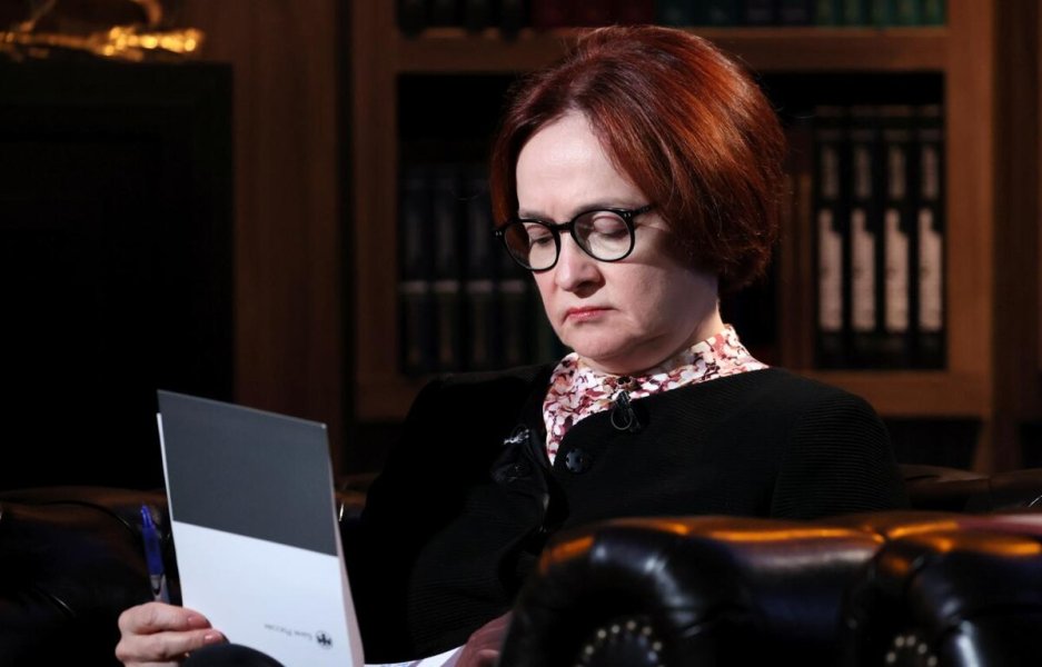 Центробанк просит не «плакать» о «потерянном ВВП» и крахе промышленности: главное — инфляцию остановить