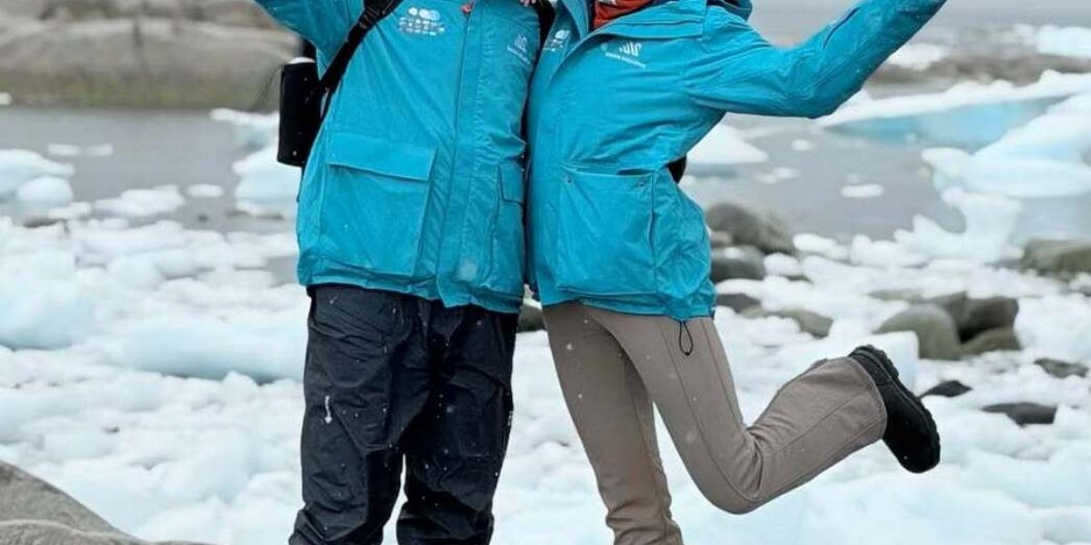 Полина Диброва и Роман Товстик поделились фото из путешествия по Антарктиде (ФОТО)