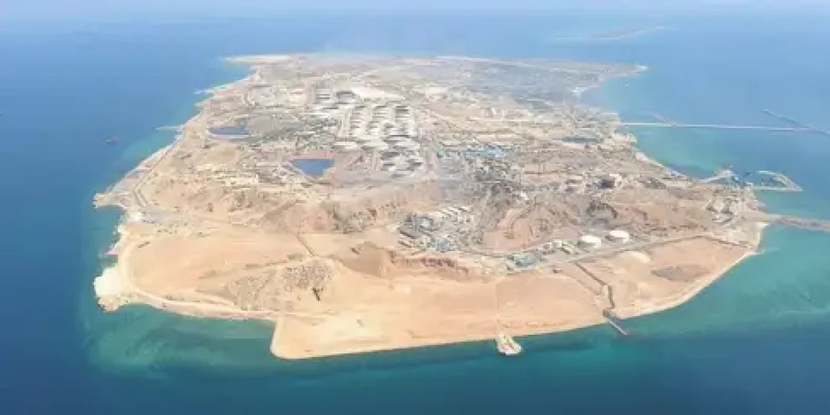 Трамп готовит высадку на иранский остров Харк. Чем это чревато для АЭС в Бушере, которую мы строим?