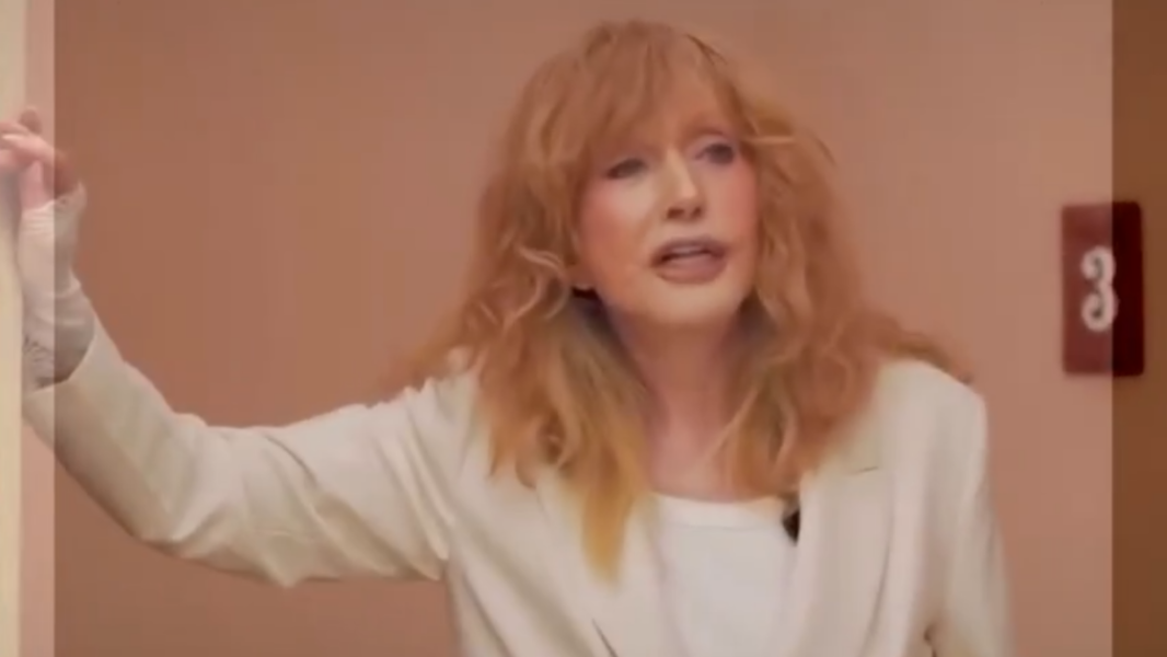 Пугачёва «разрешила весну» – никаких «чёрных квадратов» не видно