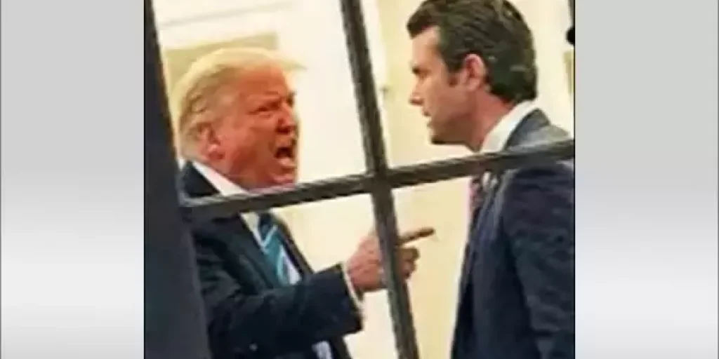 Красная кнопка Трампа и меч Катехона: параллели с Россией Красная кнопка Трампа и меч Катехона: параллели с Россией