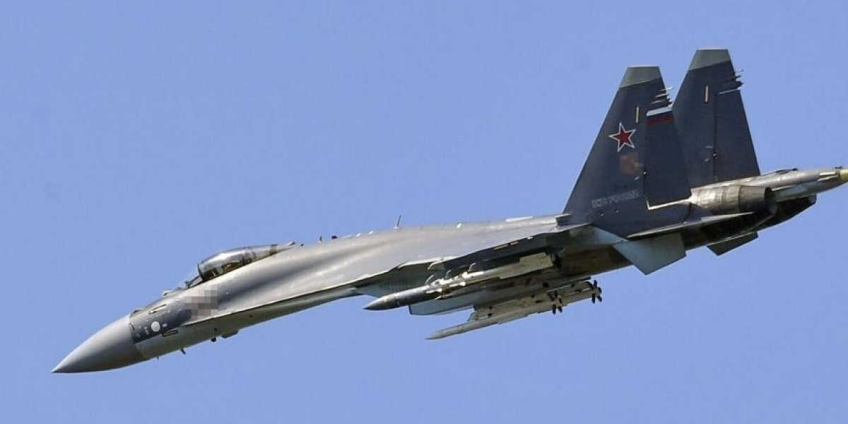 Переполох над Аляской: США подняли 12 самолётов из-за двух российских "Медведей"