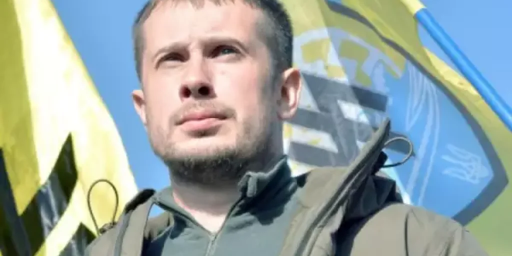 Генерал Белый Вождь: как Азов готовит военную диктатуру