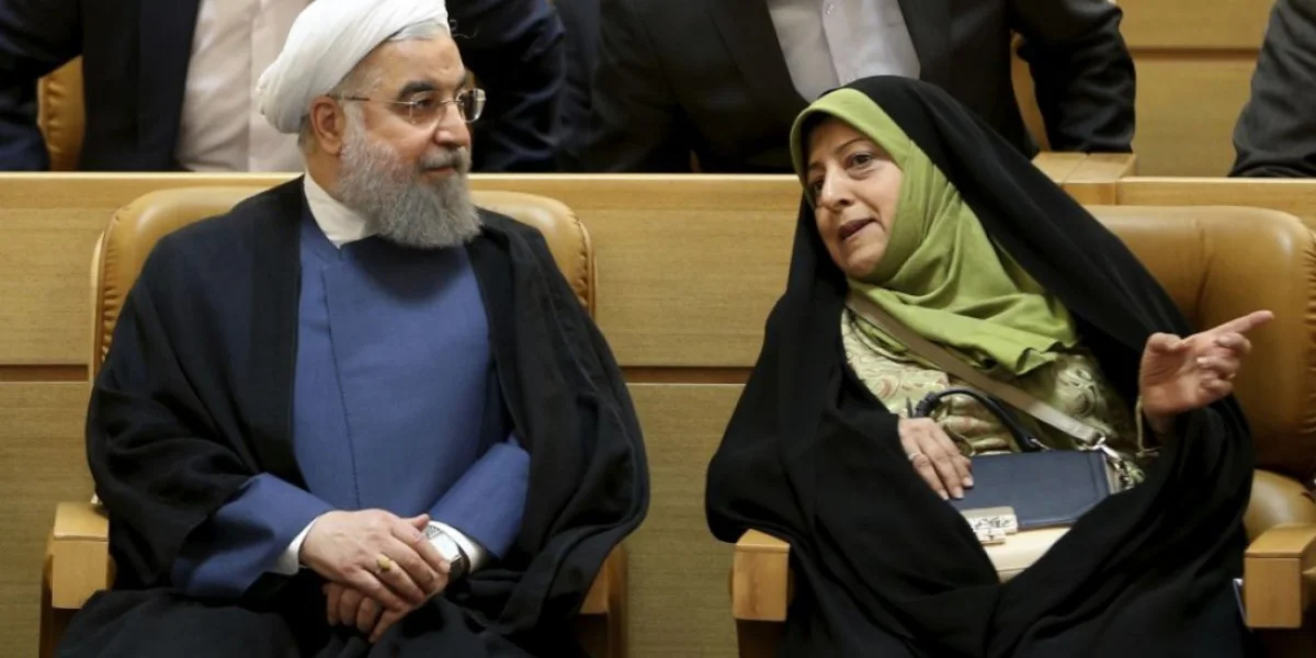 «Семья мучеников»: жена верховного лидера Ирана Хаменеи скончалась в коме, не приходя в сознание, после американо-израильской атаки «Семья мучеников»: жена верховного лидера Ирана Хаменеи скончалась в коме, не приходя в сознание, после американо-израильской атаки