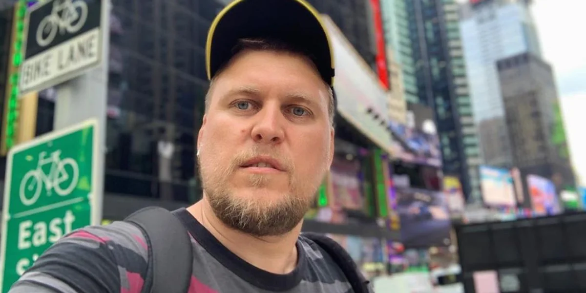 «Не нравится — вали домой, шут гороховый!» Русские американцы разорвали Незлобина за шутки про Трампа «Не нравится — вали домой, шут гороховый!» Русские американцы разорвали Незлобина за шутки про Трампа