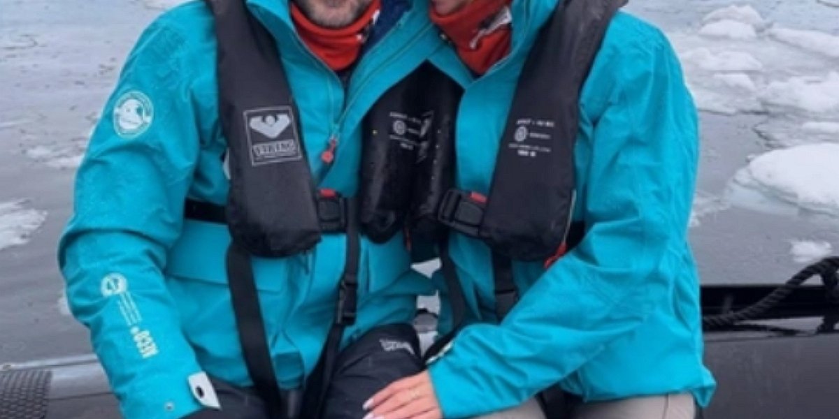 Полина Диброва и Роман Товстик поделились фото из путешествия по Антарктиде (ФОТО)