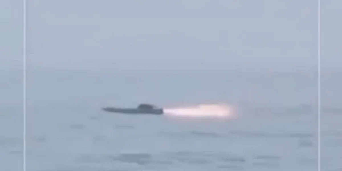 Лучший флот мира? Иран опубликовал видео точного попадания ракеты в американский военный корабль с ракетами Tomahawk