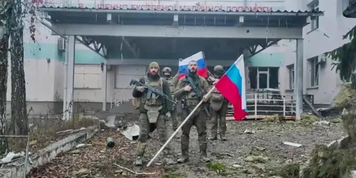 "Выведите их из окружения!" Бойцы четыре месяца держатся в руинах ЦРБ Купянска. Мать бойца обратилась к Путину