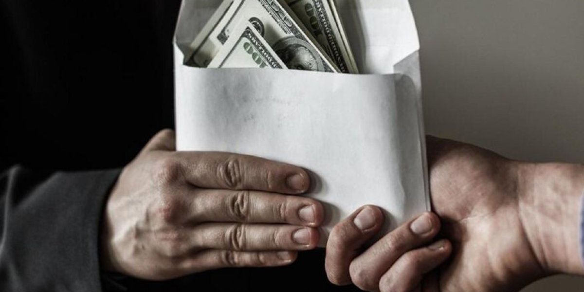 «Я офигеваю от уровня коррупции. Только у трех судей конфисковали активов на почти 50 МЛРД РУБЛЕЙ!!!»: Подоляка в шоке «Я офигеваю от уровня коррупции. Только у трех судей конфисковали активов на почти 50 МЛРД РУБЛЕЙ!!!»: Подоляка в шоке