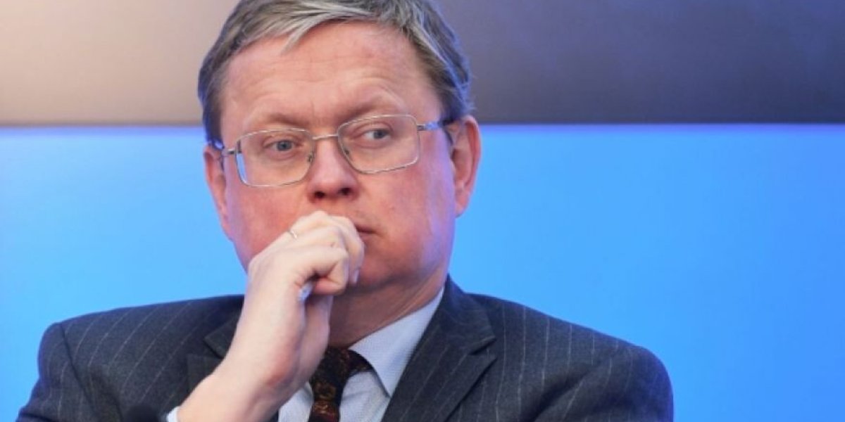 Хазин и Делягин указали на отсутствие реального контроля за управляющими компаниями Хазин и Делягин указали на отсутствие реального контроля за управляющими компаниями